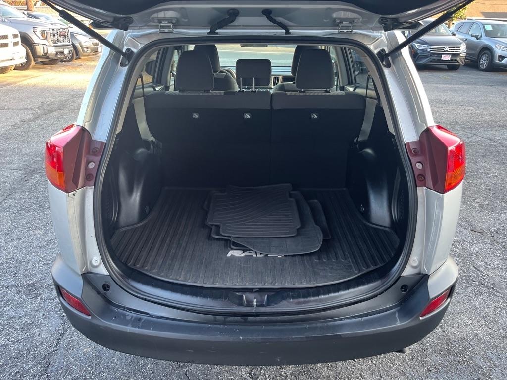Toyota RAV4 LE AWD 2015
