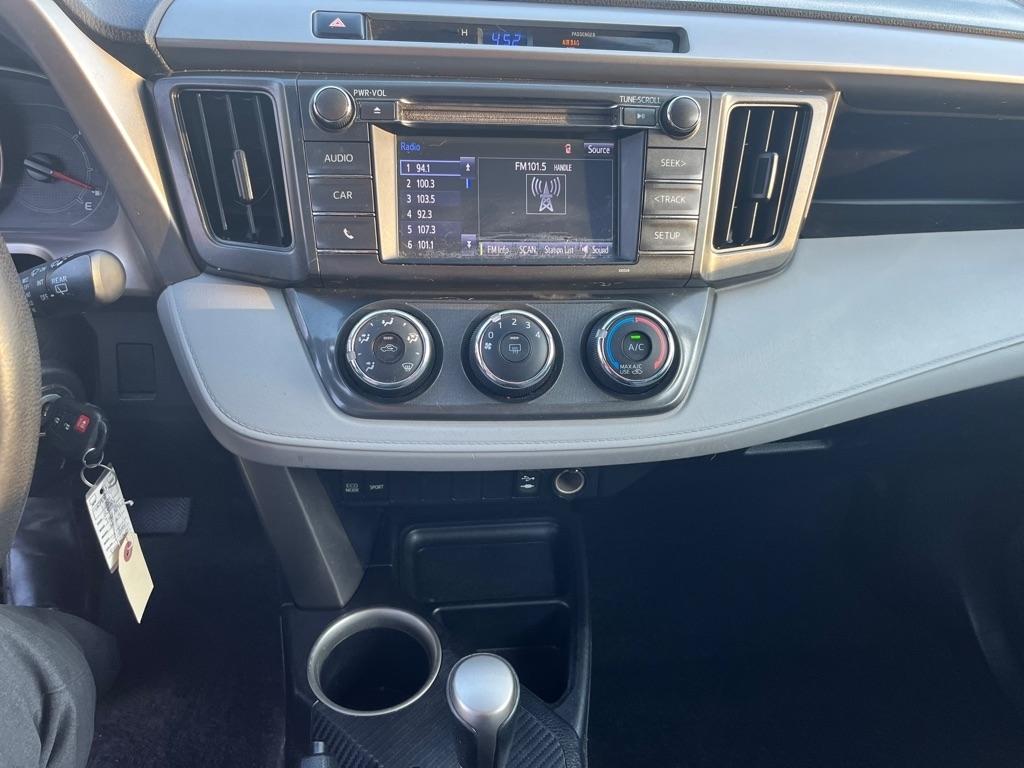 Toyota RAV4 LE AWD 2015