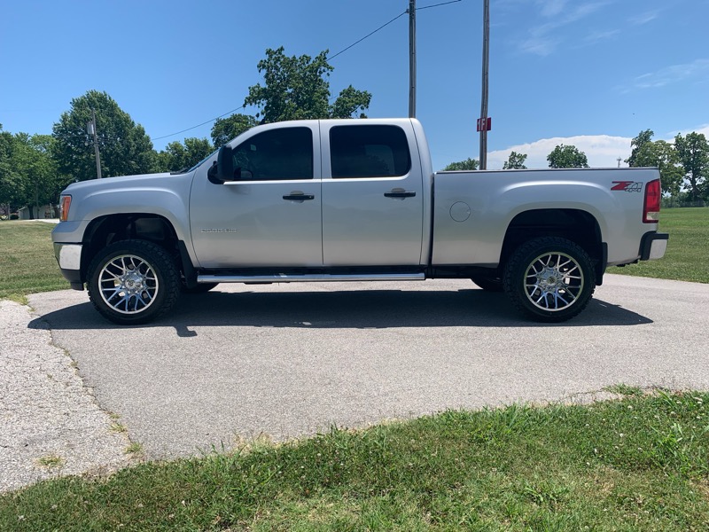 Used 2011 GMC Sierra 2500HD SLE Crew Cab 4WD for Sale in Sedalia MO