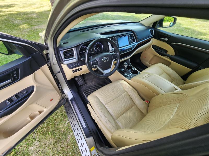 Toyota Highlander Limited Platinum AWD V6 2015 Toyota Highlander Limited Platinum AWD V6 2015