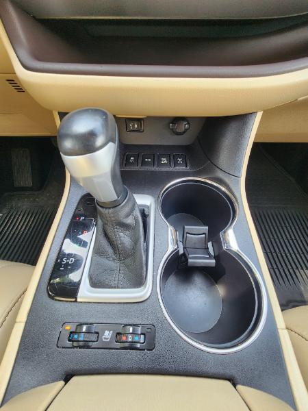 Toyota Highlander Limited Platinum AWD V6 2015 Toyota Highlander Limited Platinum AWD V6 2015