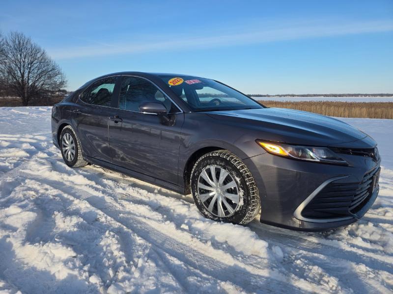 Toyota Camry Hybrid LE 2023