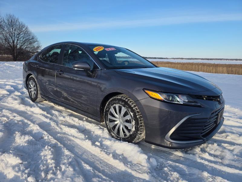 Toyota Camry Hybrid LE 2023
