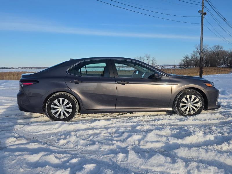 Toyota Camry Hybrid LE 2023