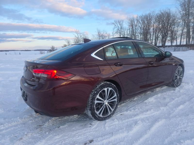 Buick Regal Essence AWD 2018