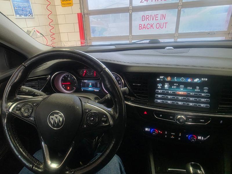 Buick Regal Essence AWD 2018