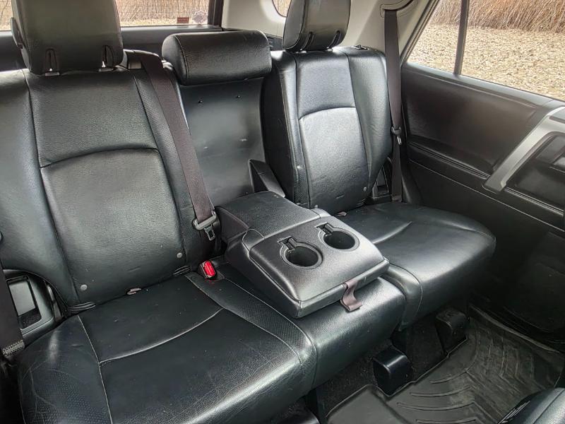 Toyota 4Runner SR5 4WD 2013