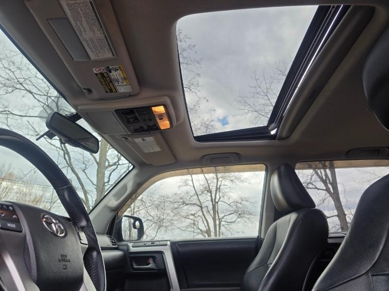 Toyota 4Runner SR5 4WD 2013