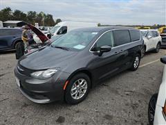 2023 Chrysler Voyager 