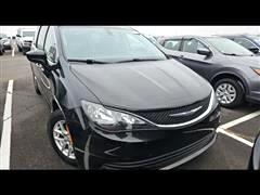 2020 Chrysler Voyager 