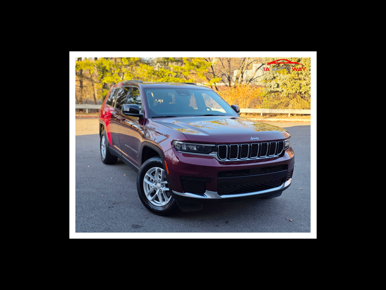 2023 Jeep Grand Cherokee L Laredo 4WD