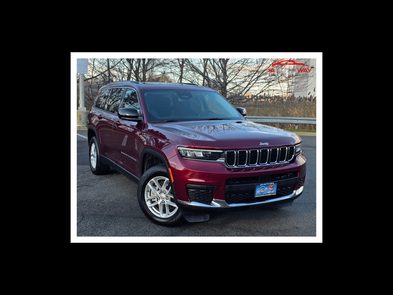 2023 Jeep Grand Cherokee L Laredo 4WD