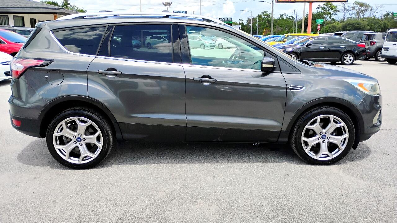 Ford Escape Titanium FWD 2017 Ford Escape Titanium FWD 2017