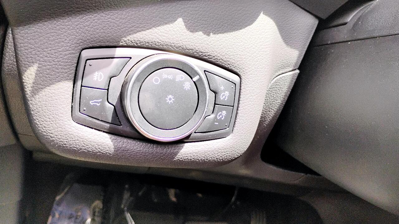 Ford Escape Titanium FWD 2017 Ford Escape Titanium FWD 2017