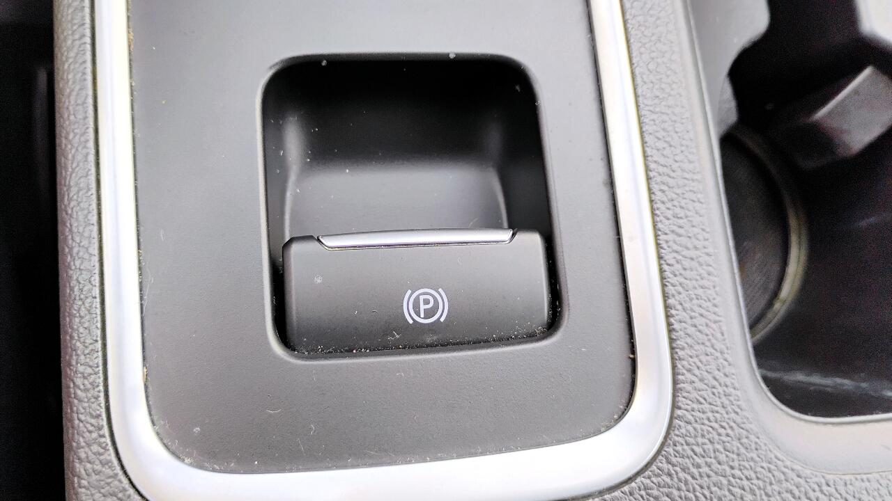 Ford Escape Titanium FWD 2017 Ford Escape Titanium FWD 2017