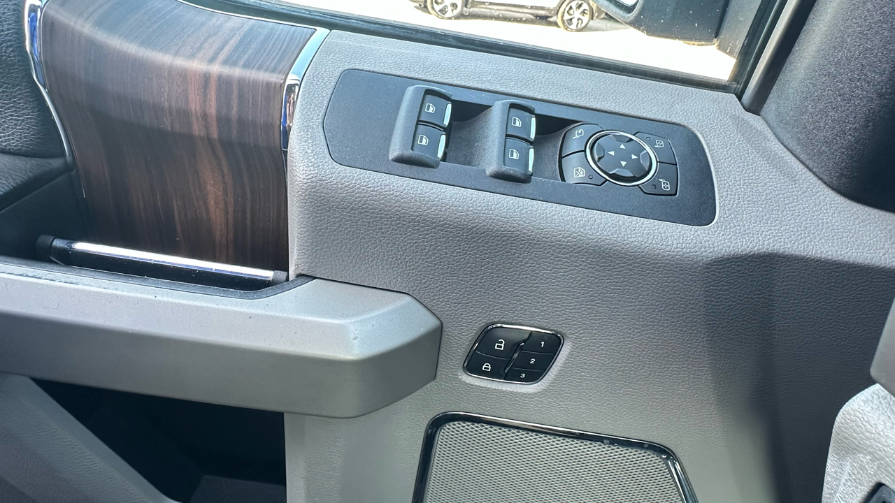 Ford F-150 Lariat SuperCab 8-ft. 2WD 2016