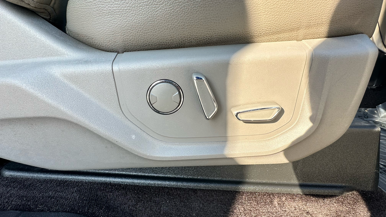 Ford F-150 Lariat SuperCab 8-ft. 2WD 2016