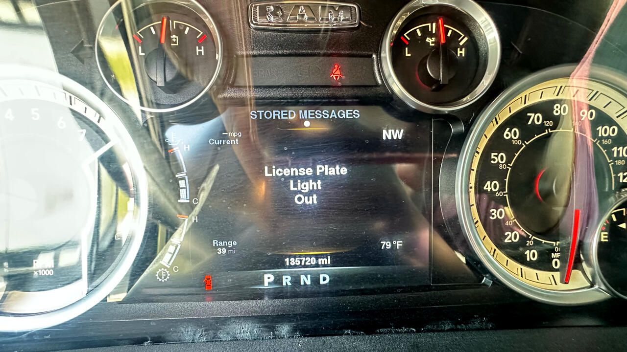 RAM 1500 SLT Crew Cab SWB 4WD 2014