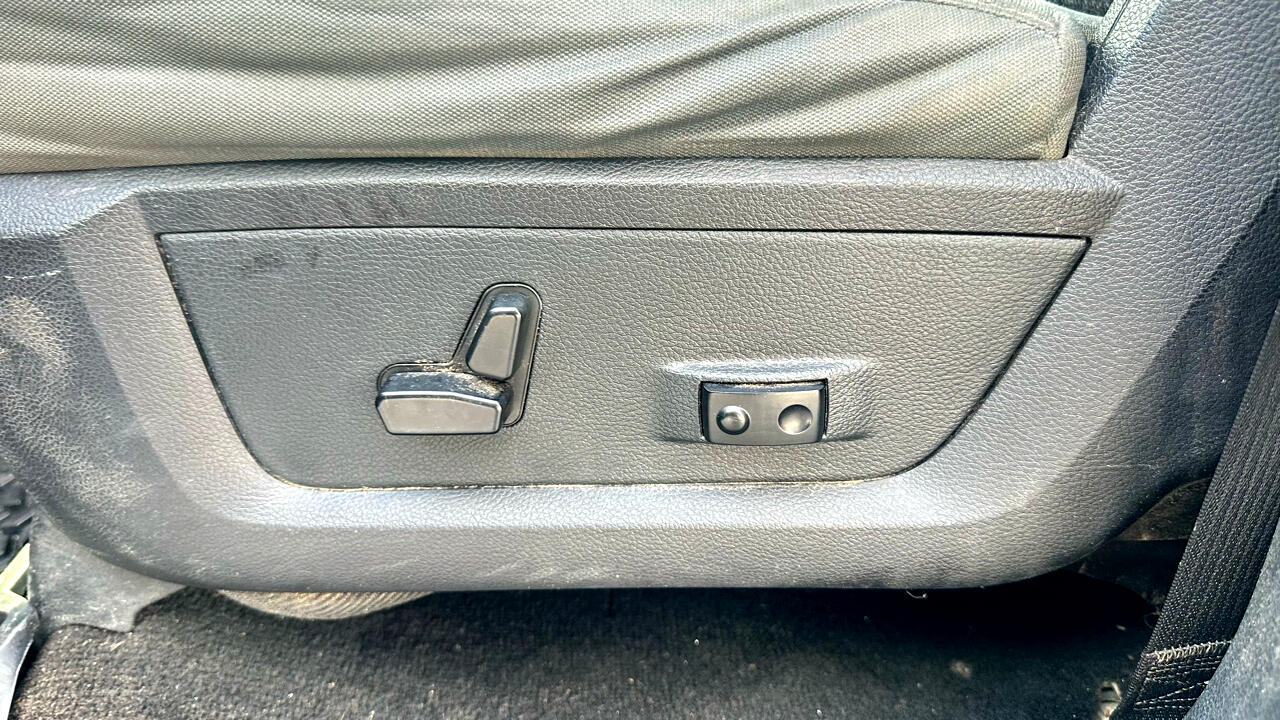 RAM 1500 SLT Crew Cab SWB 4WD 2014