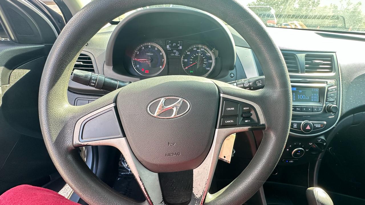 Hyundai Accent SE 5-Door 6A 2017