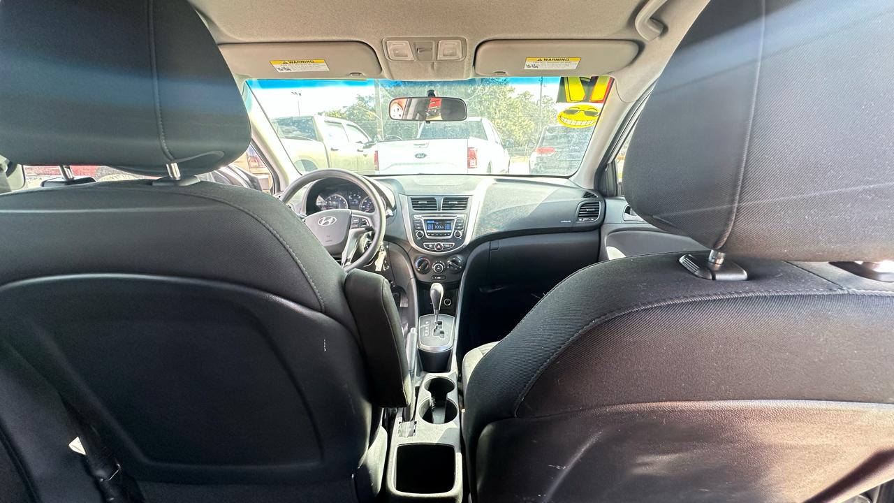 Hyundai Accent SE 5-Door 6A 2017