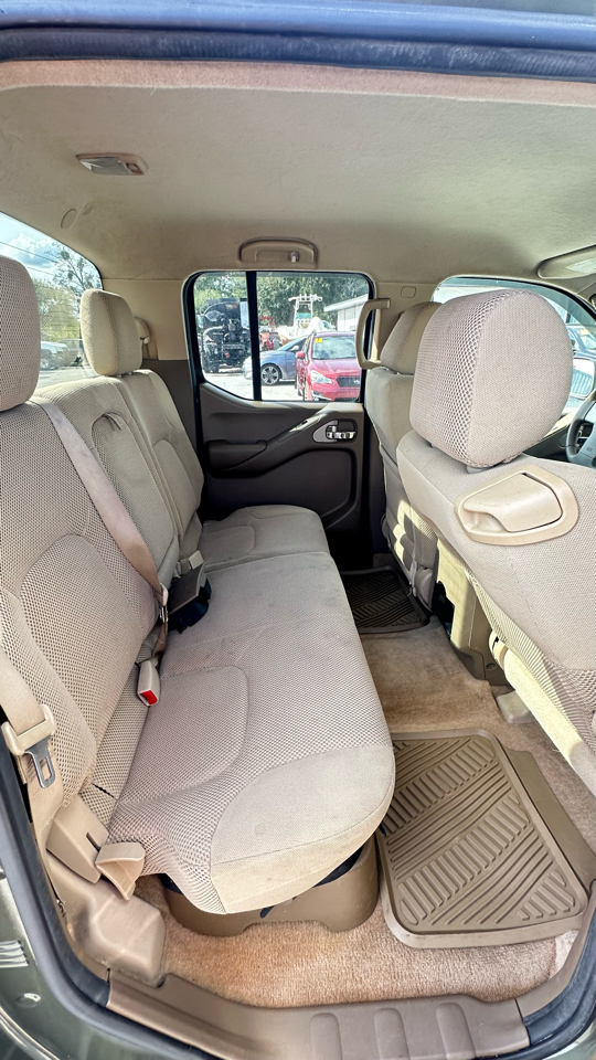 Nissan Frontier SE Crew Cab 2WD 2005