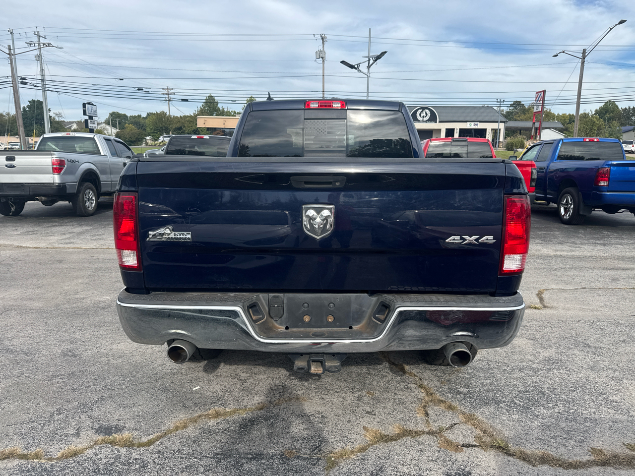 RAM 1500 4WD Quad Cab 140.5" Big Horn 2015 RAM 1500 4WD Quad Cab 140.5" Big Horn 2015