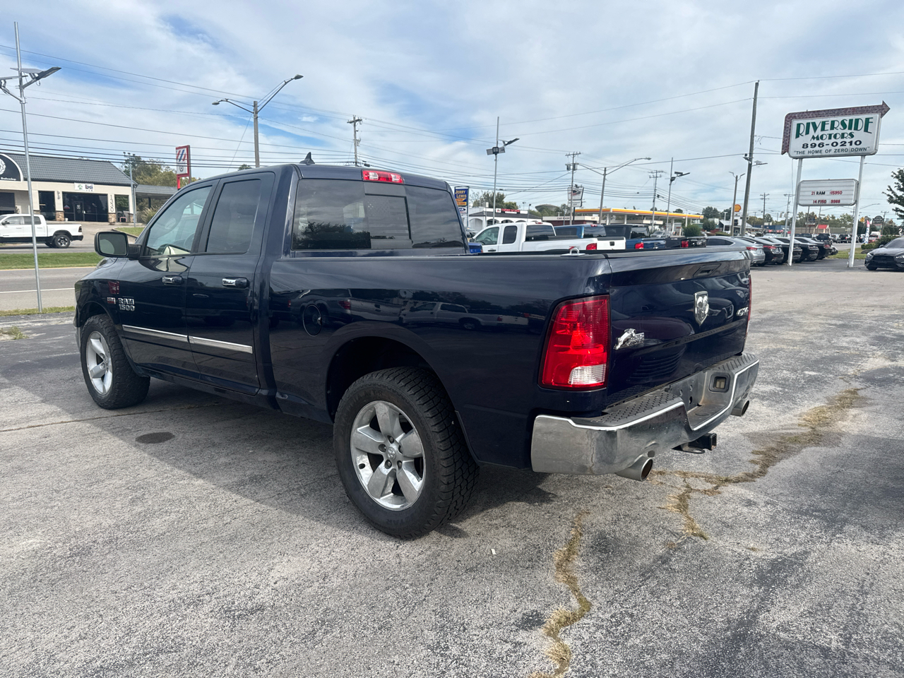 RAM 1500 4WD Quad Cab 140.5" Big Horn 2015 RAM 1500 4WD Quad Cab 140.5" Big Horn 2015