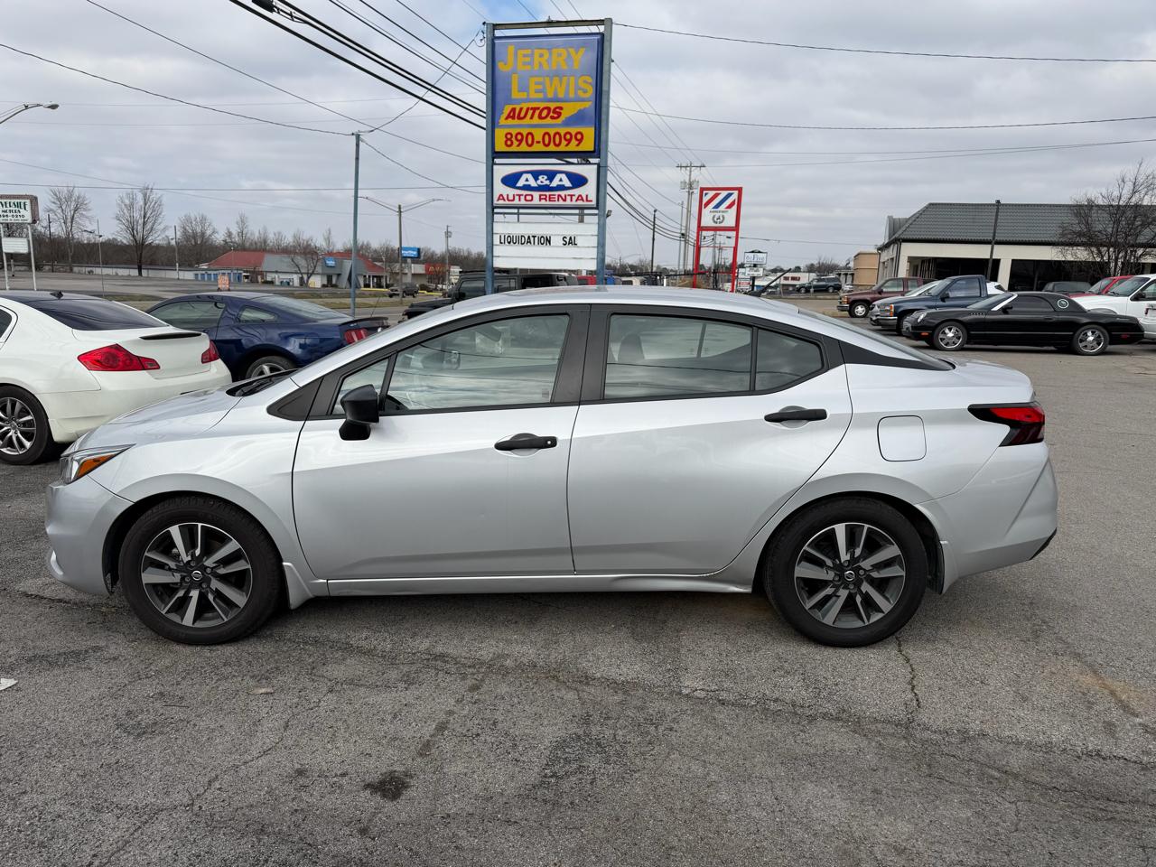 Nissan Versa S CVT 2021