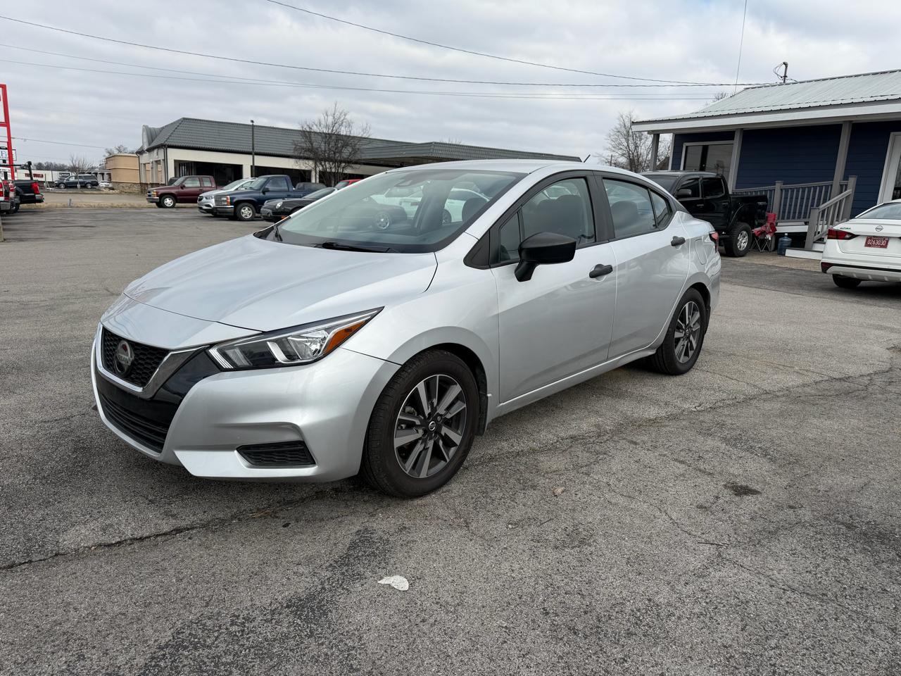 Nissan Versa S CVT 2021
