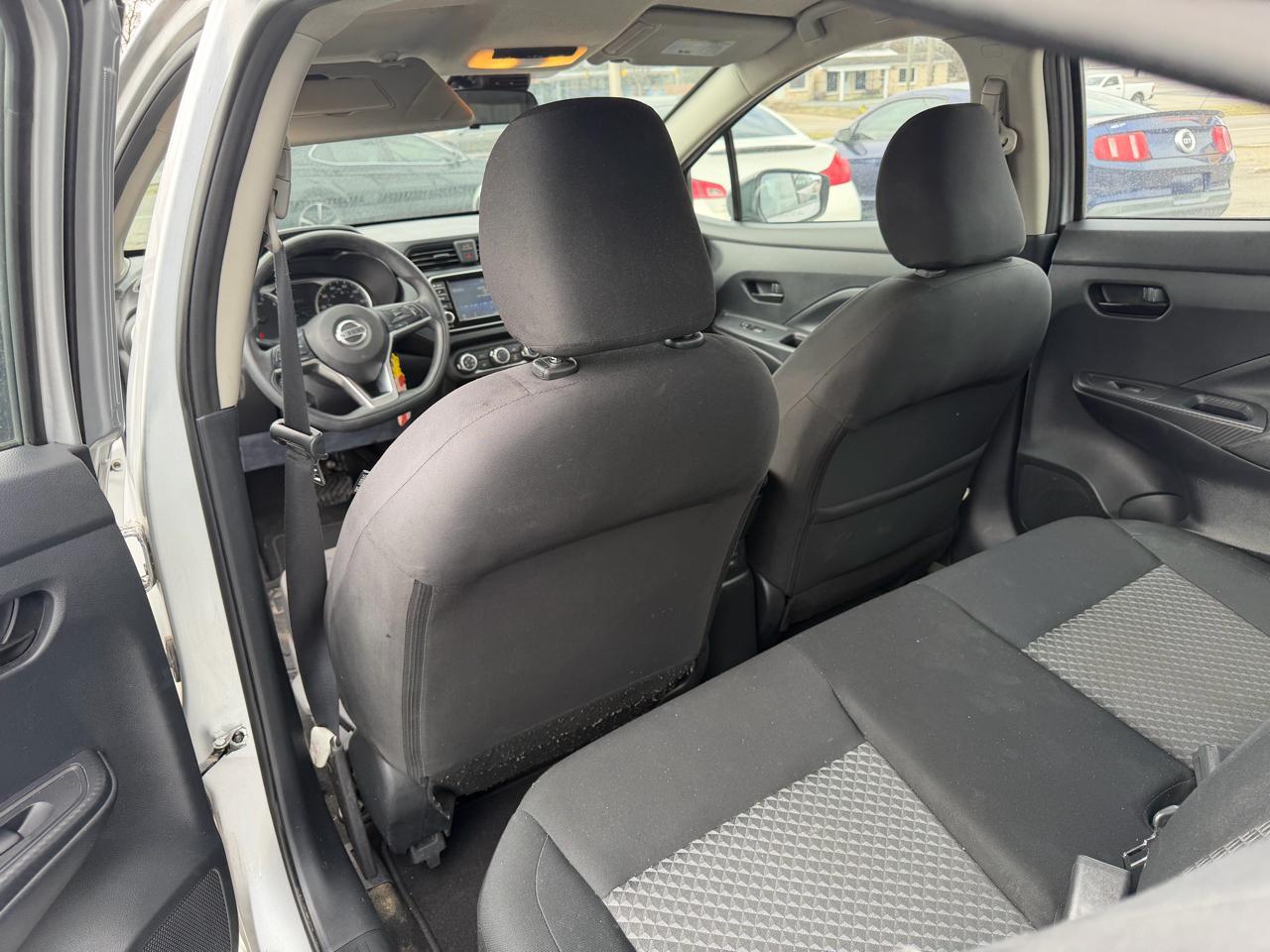 Nissan Versa S CVT 2021