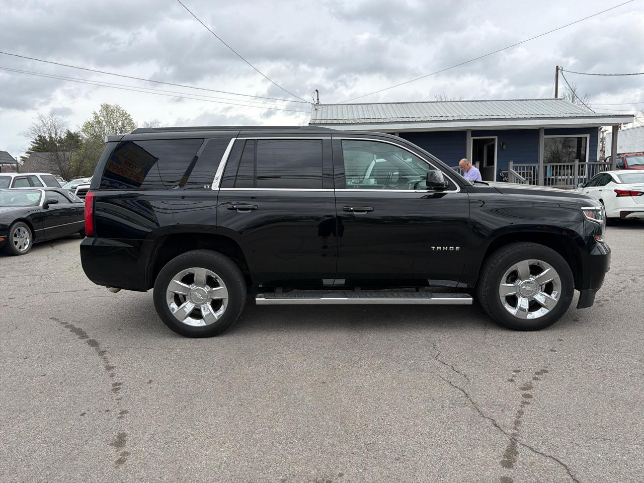 Chevrolet Tahoe 4WD 4dr LT 2017