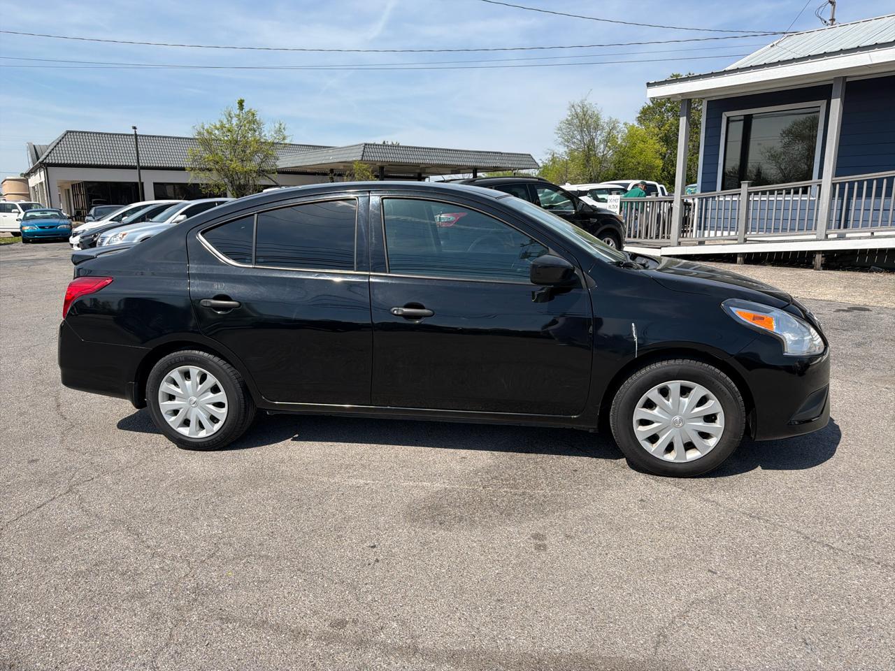 Nissan Versa Sedan S Plus CVT 2017