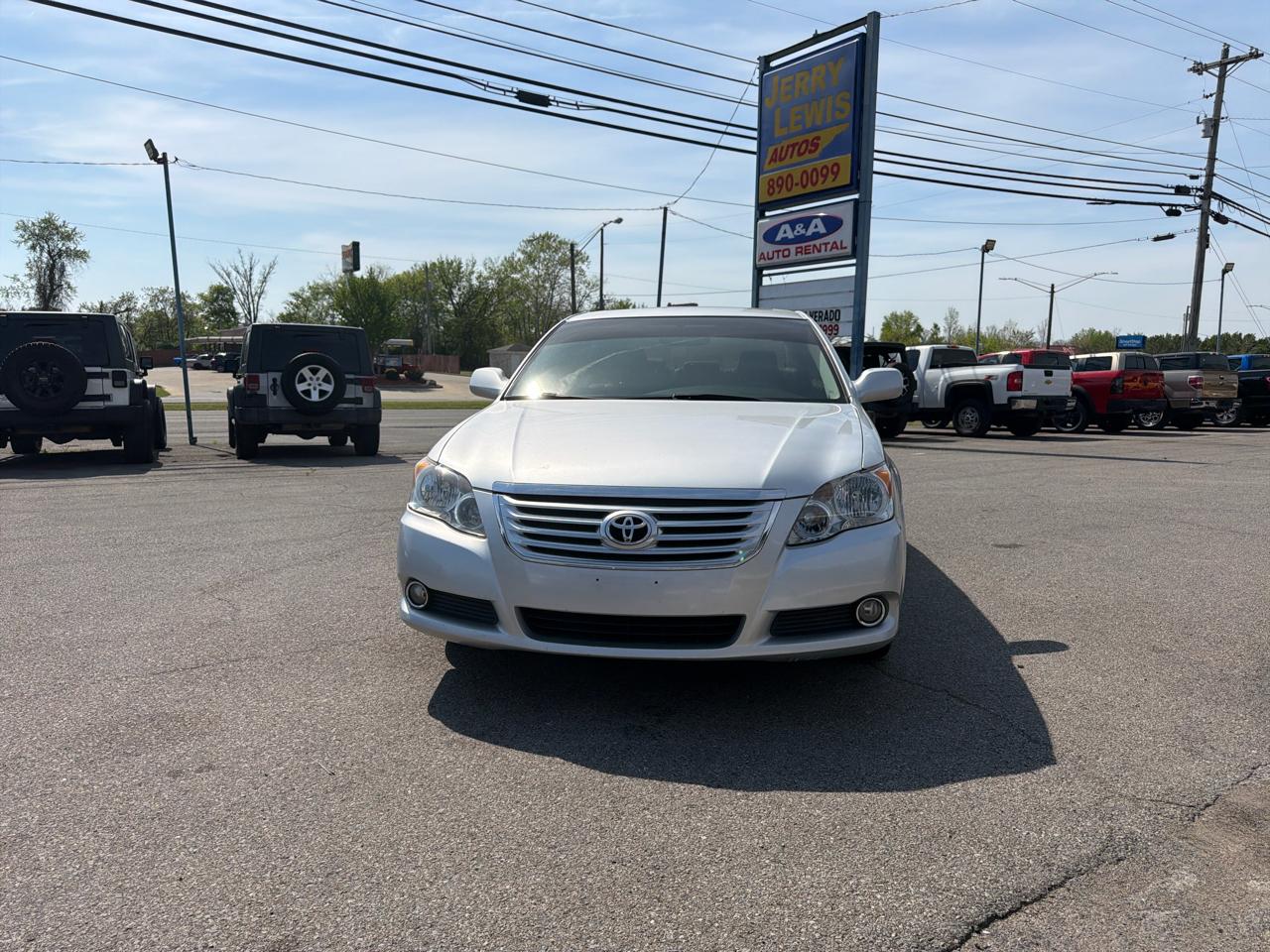 Toyota Avalon 4dr Sdn Limited (Natl) 2010