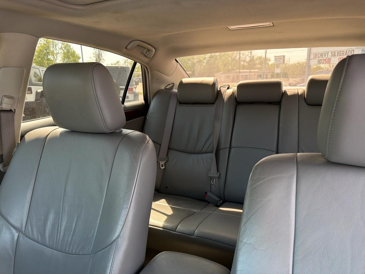 Toyota Avalon 4dr Sdn Limited (Natl) 2010