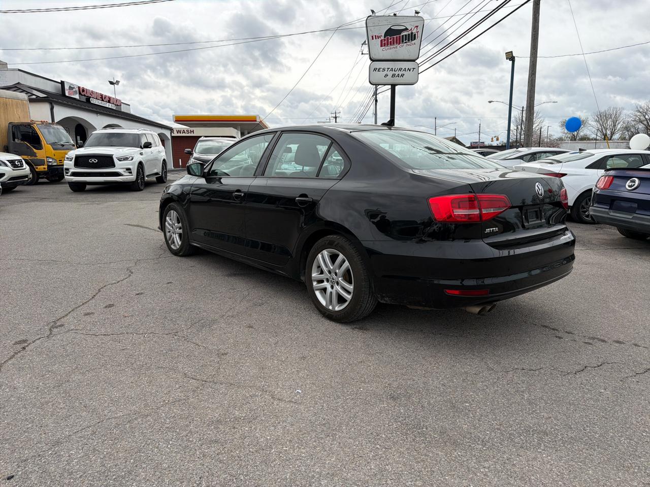 Volkswagen Jetta Sedan 4dr Auto 2.0L S 2015