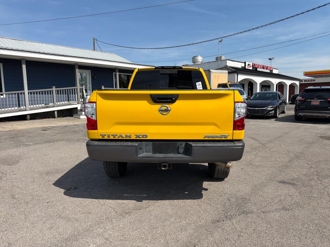 Nissan Titan XD 4x4 Gas Crew Cab PRO-4X 2018