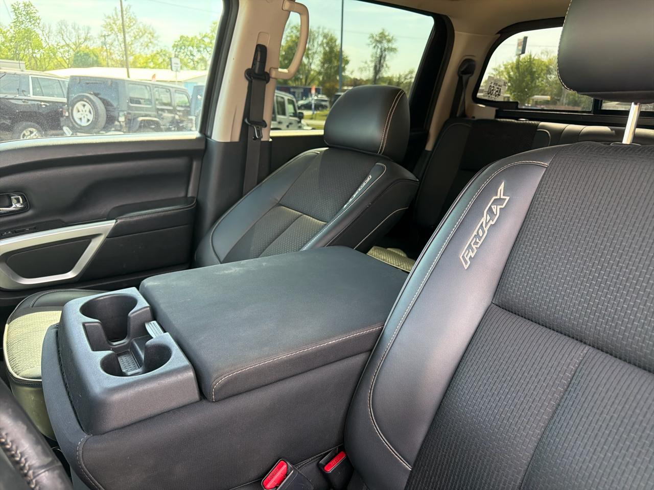 Nissan Titan XD 4x4 Gas Crew Cab PRO-4X 2018