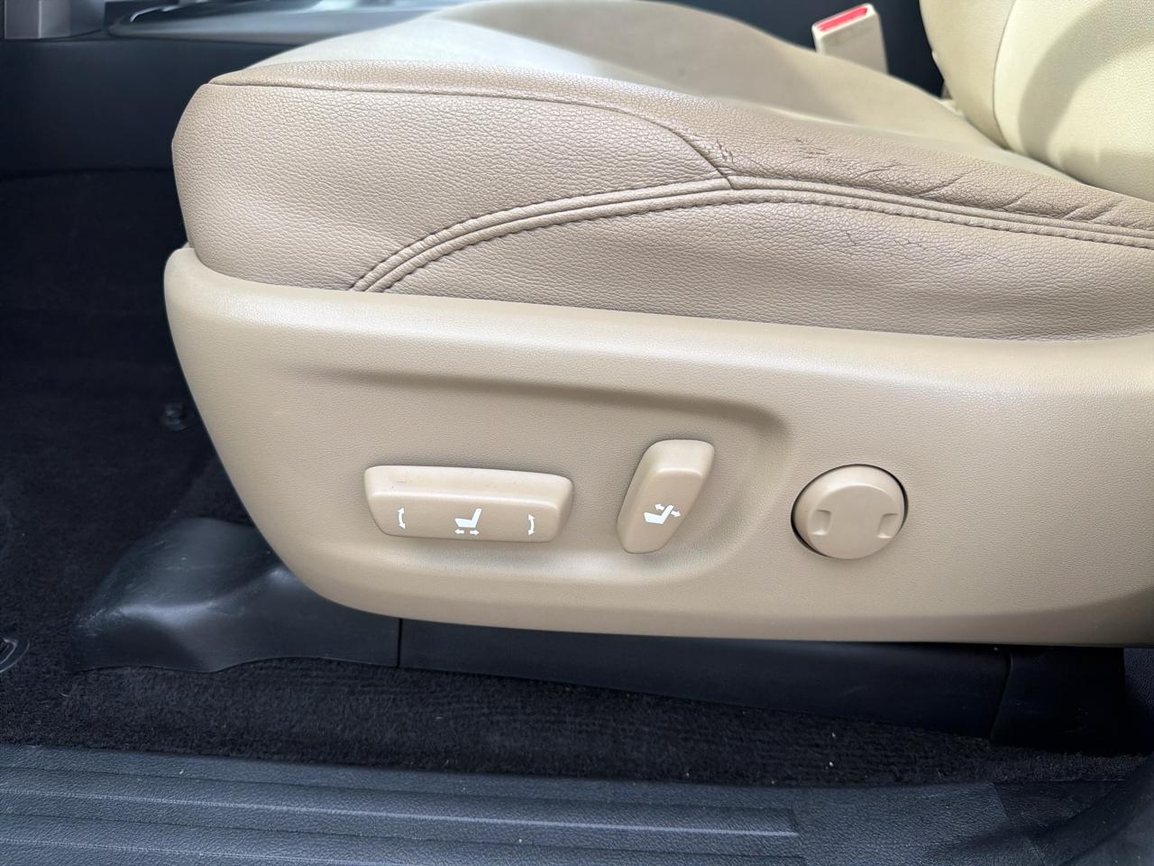 Toyota 4Runner SR5 Premium 2WD (Natl) 2018
