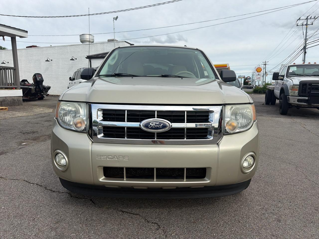 Ford Escape 4WD 4dr XLT 2010