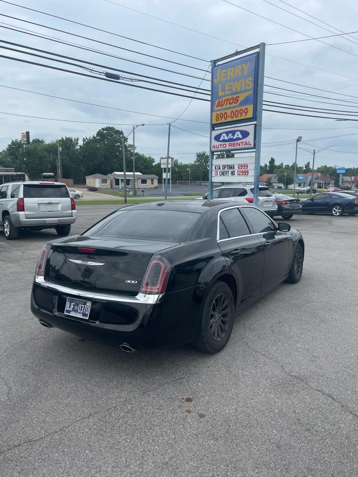 Chrysler 300  2013