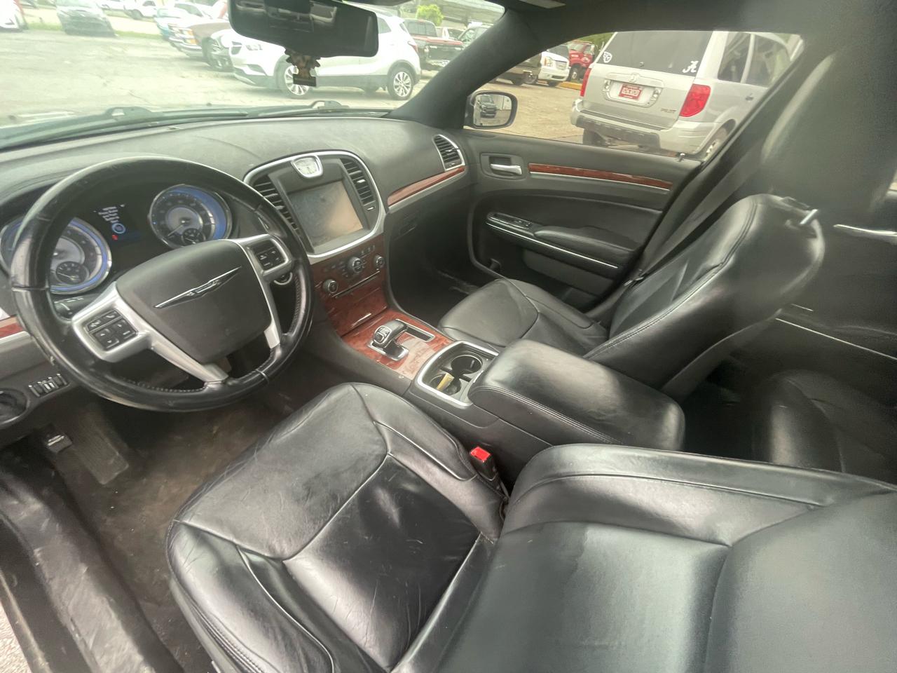 Chrysler 300  2013