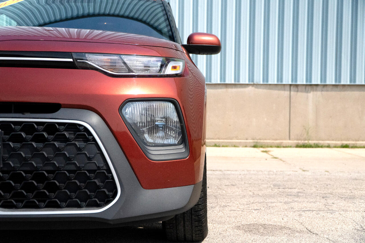 2021 Kia Soul S photo 2