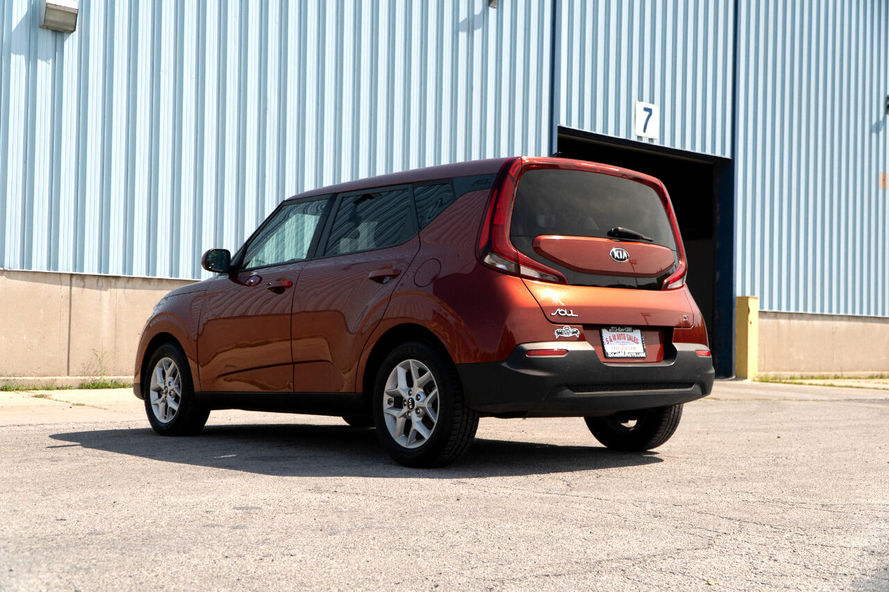 2021 Kia Soul S photo 14