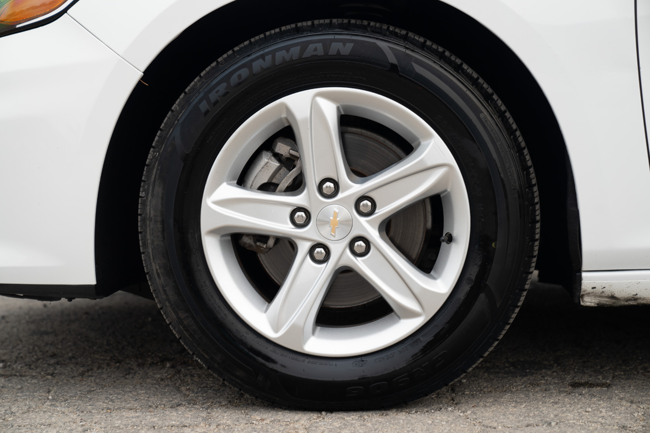 2023 Chevrolet Malibu 1LT photo 9