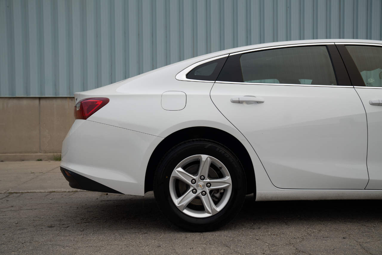 2023 Chevrolet Malibu 1LT photo 12