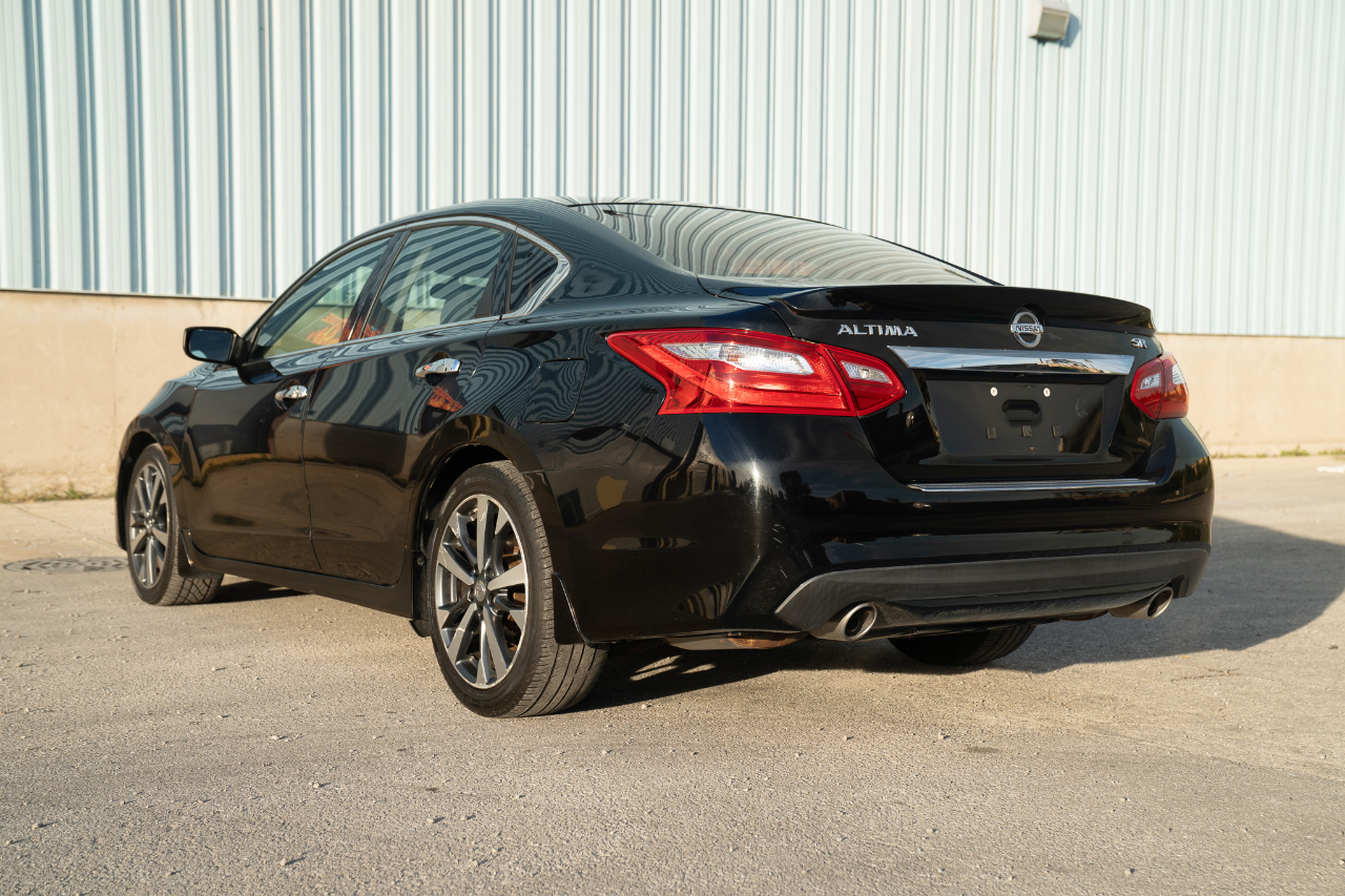 Nissan Altima 4dr Sdn I4 2.5 SR 2016