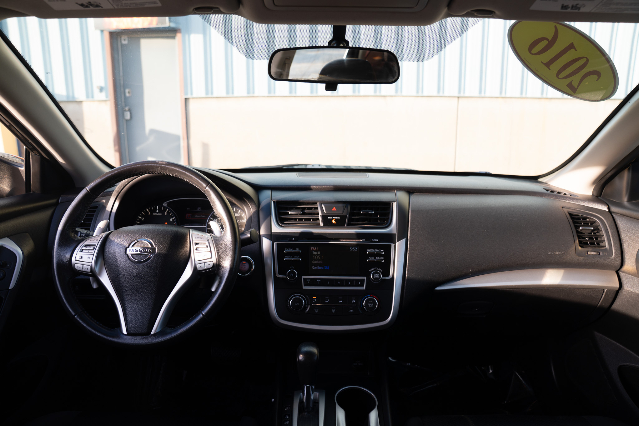 Nissan Altima 4dr Sdn I4 2.5 SR 2016