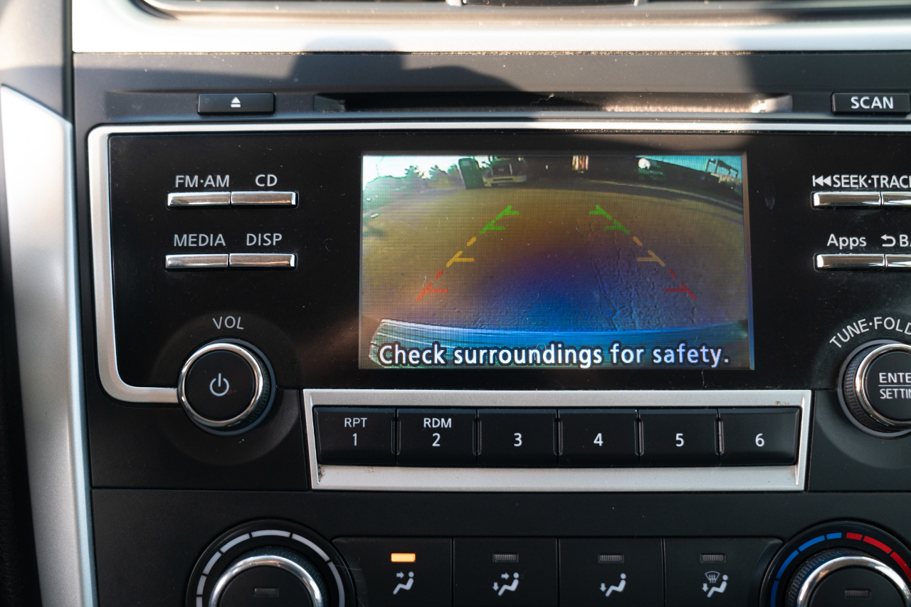 Nissan Altima 4dr Sdn I4 2.5 SR 2016