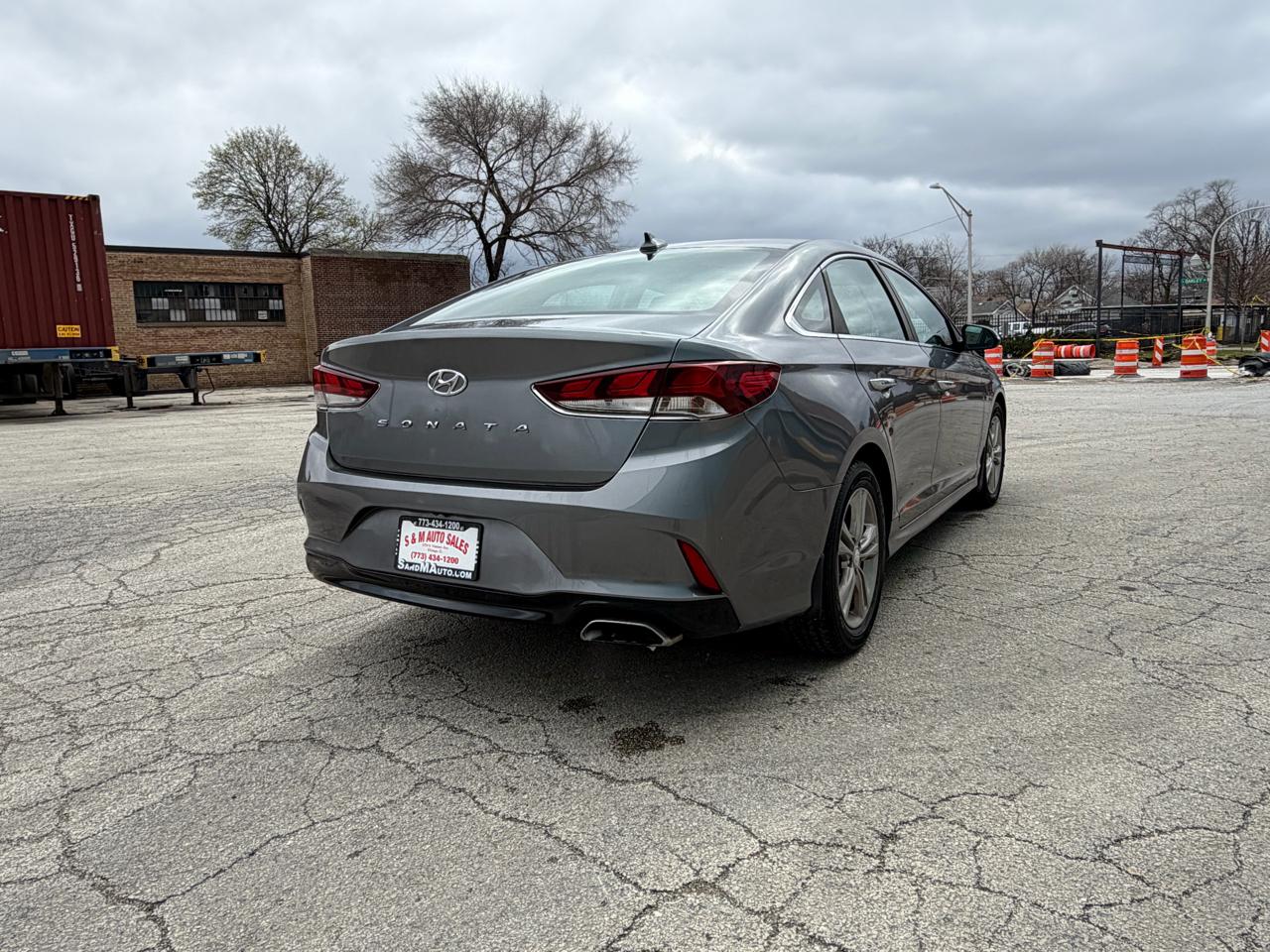 View vehicle photo 7